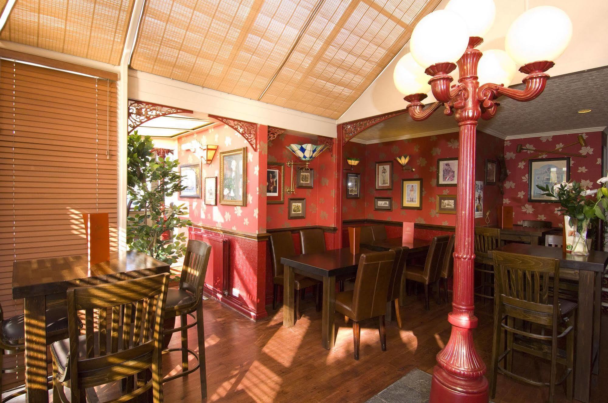 The Railway Hotel Вётинг Экстерьер фото