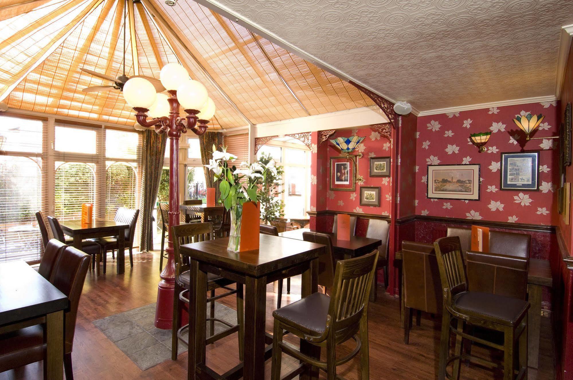 The Railway Hotel Вётинг Экстерьер фото